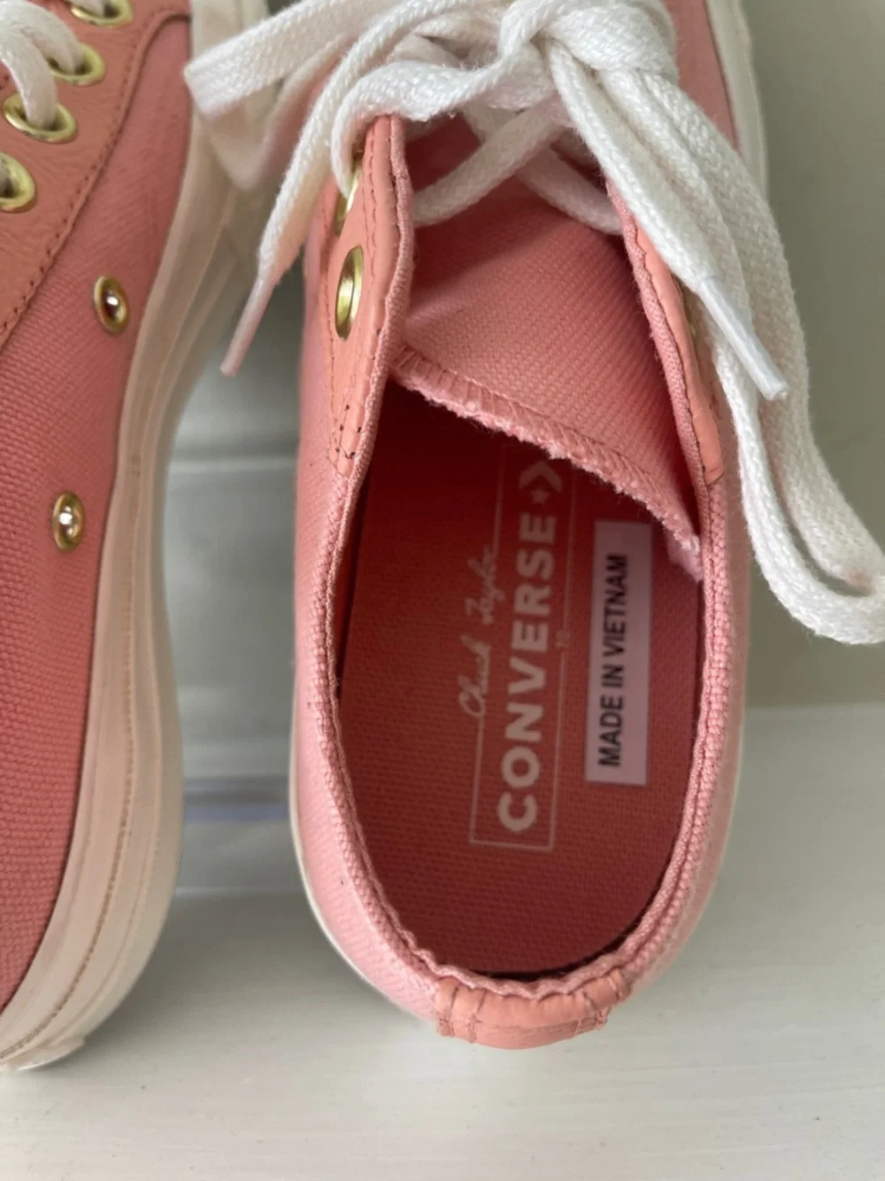 Converse Pink Canvas Low-Top Sneakers with White Soles NWOT SIZE W6.5, M 4.5 - Picture 7 of 8